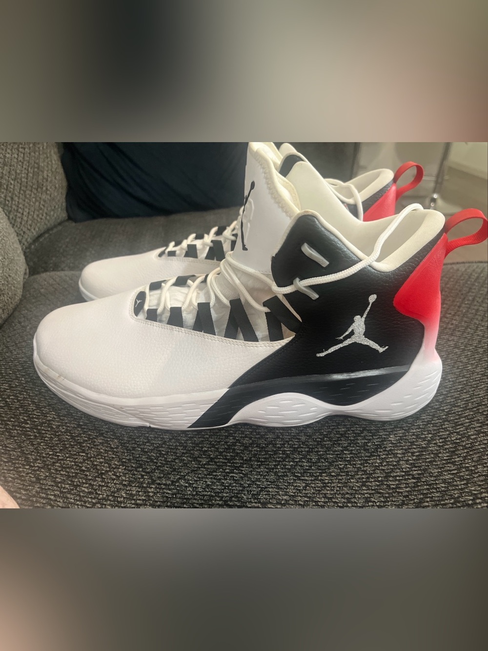 Jordan Super.Fly MVP 2018 White/Silver Black Red Sneakers Sz 17 Read